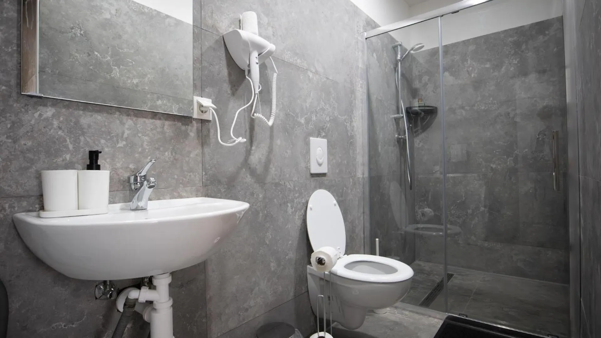 Kingbed 1Br Central Apt With Ensuite Washer & Smart Tv Viena