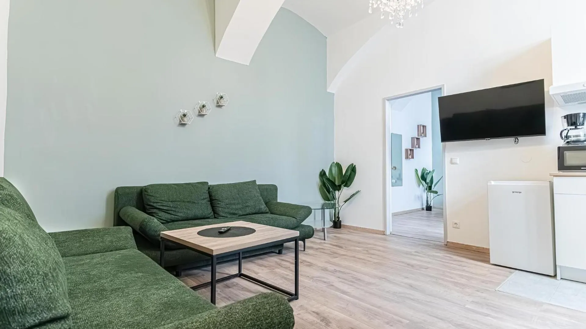 דירה וינה Kingbed 1Br Central Apt With Ensuite Washer & Smart Tv